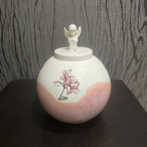 Eritellimusel tuhaurn ja urnikott